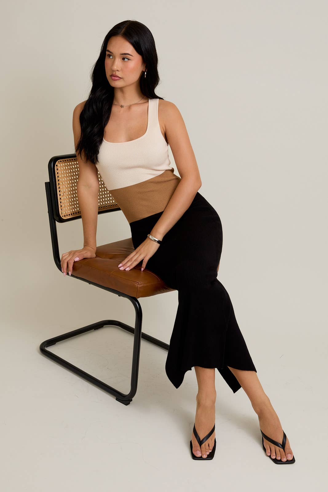 Color Block Rid Knit Midi Dress