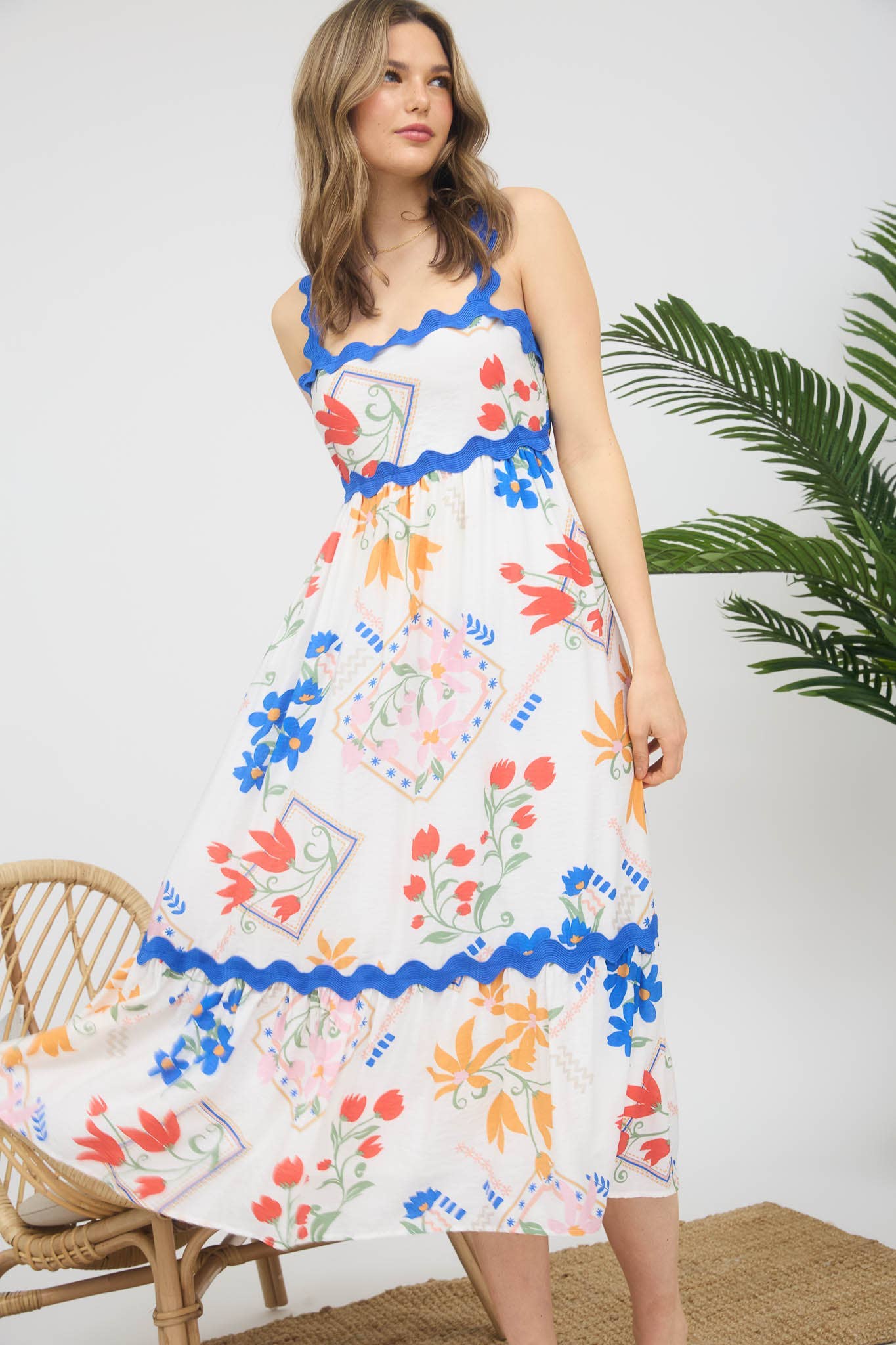 Floral Pattern Wavy Details Sleeveless Midi Dress
