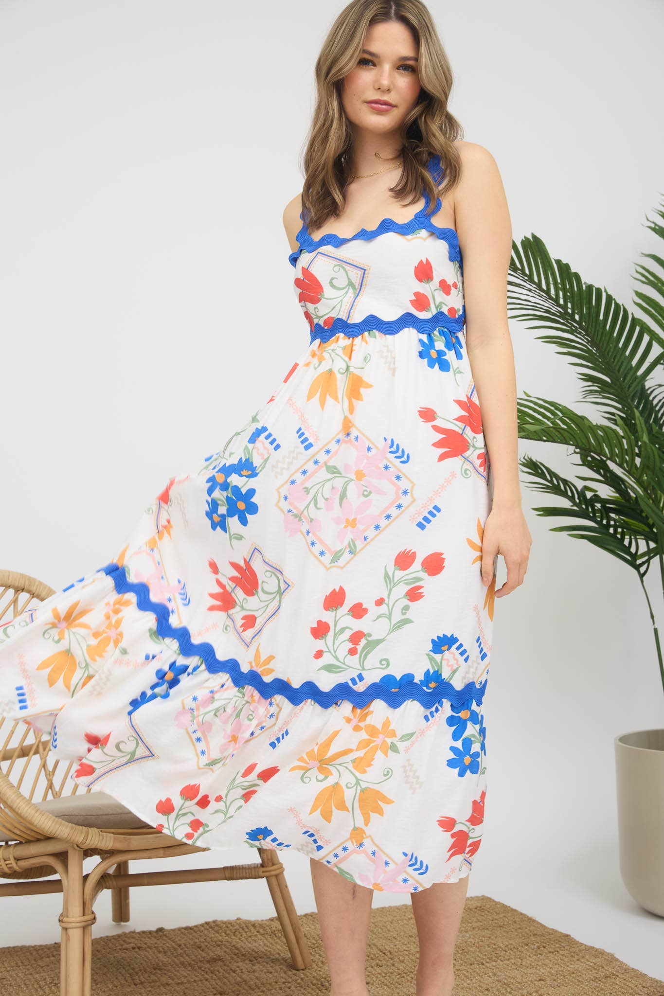 Floral Pattern Wavy Details Sleeveless Midi Dress