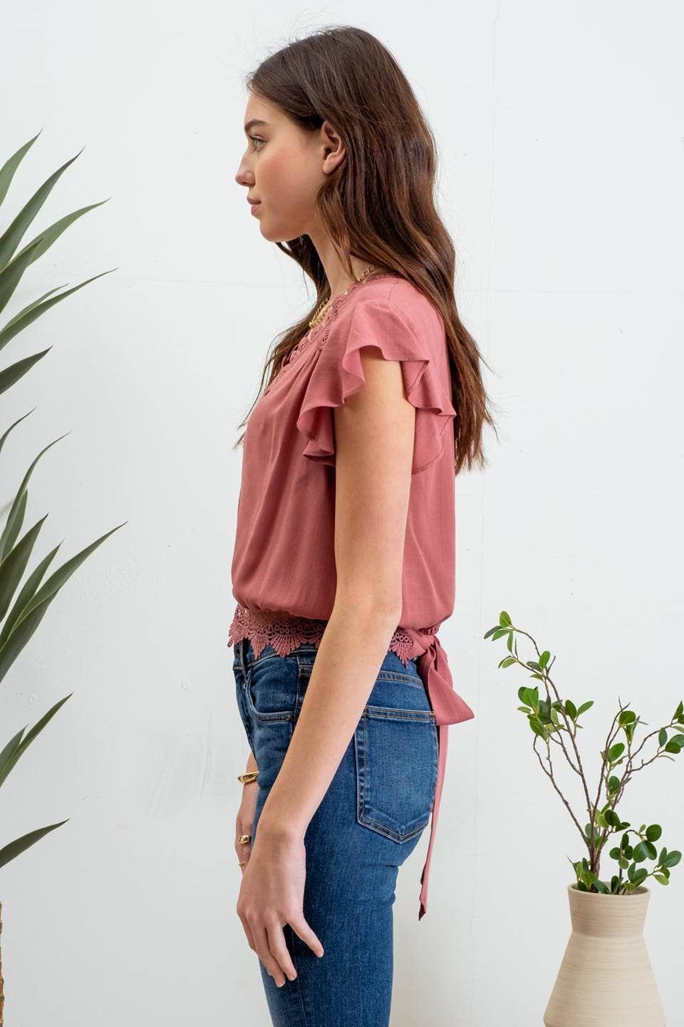 Mauve Scalloped Lace Trim Tie Back Crop Top