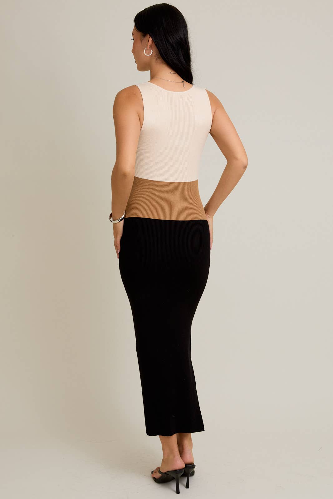 Color Block Rid Knit Midi Dress